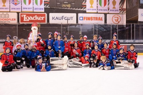 U10 Mannschaften fighten um den Nikolaus-Pokal 