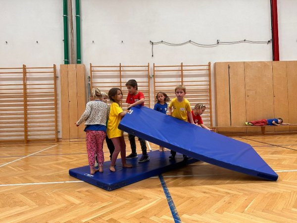 Spix- Zusammenhalt und Teamgeist: Spiele für ein besseres Miteinander