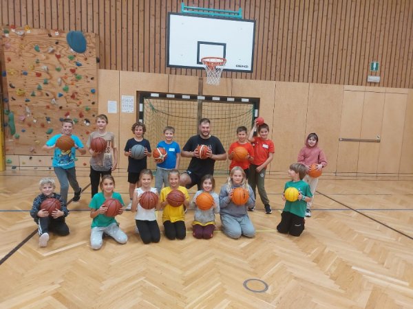 Spix- Spielerisch Basketball entdecken